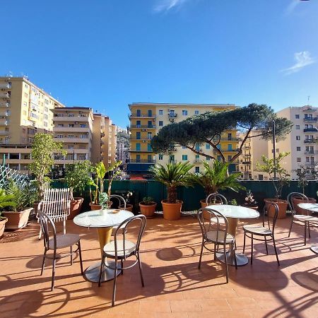 Domus Cesare Apartment Naples Luaran gambar