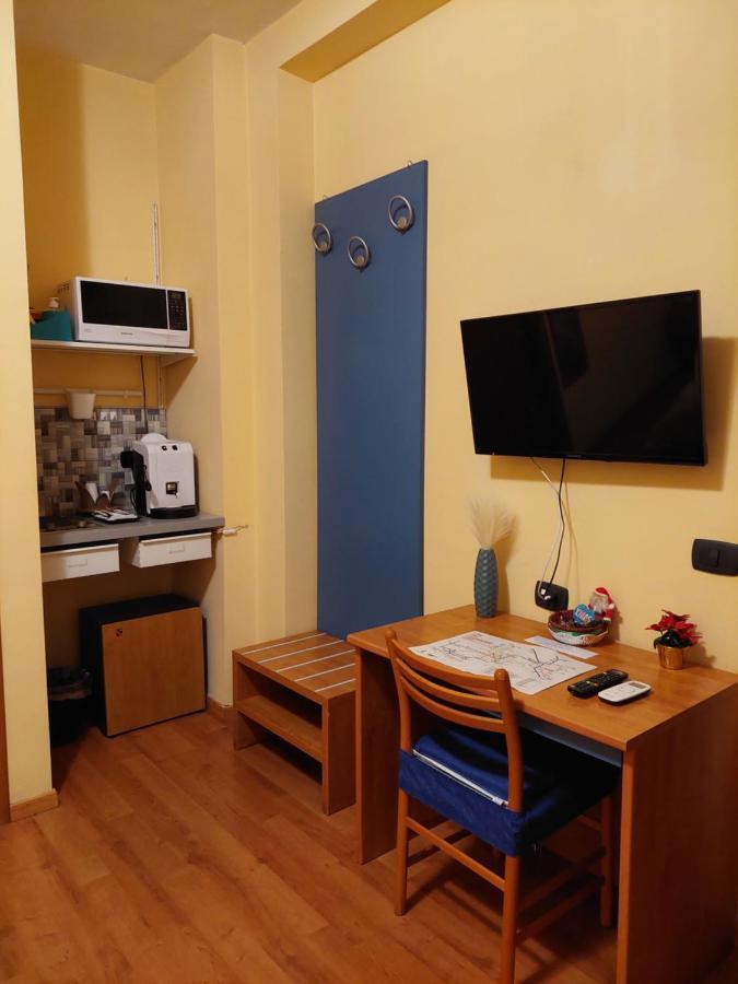 Domus Cesare Apartment Naples Luaran gambar