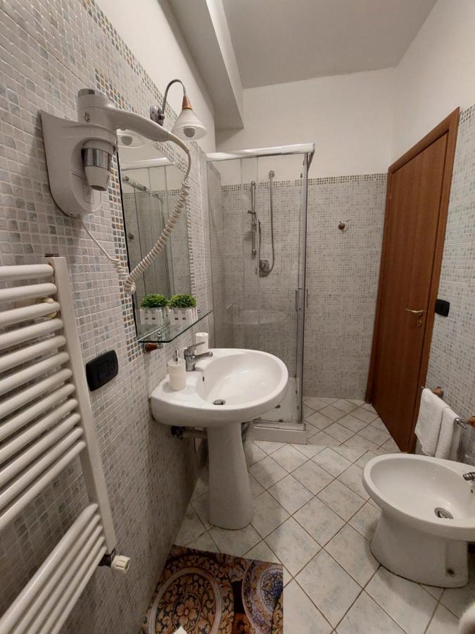 Domus Cesare Apartment Naples Luaran gambar