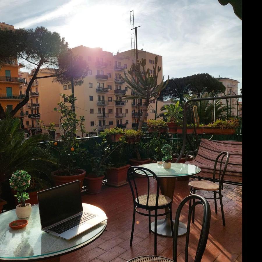 Domus Cesare Apartment Naples Luaran gambar