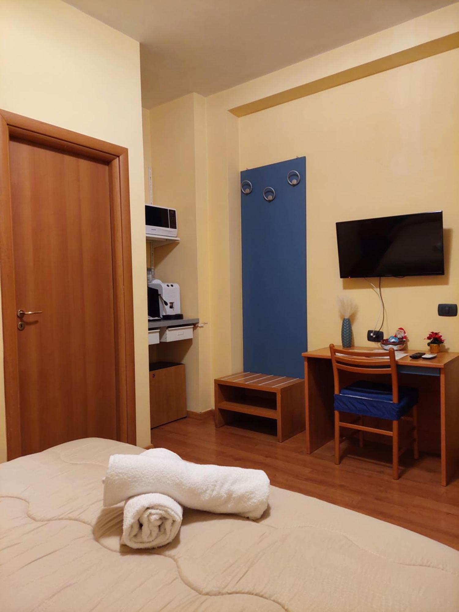 Domus Cesare Apartment Naples Bilik gambar